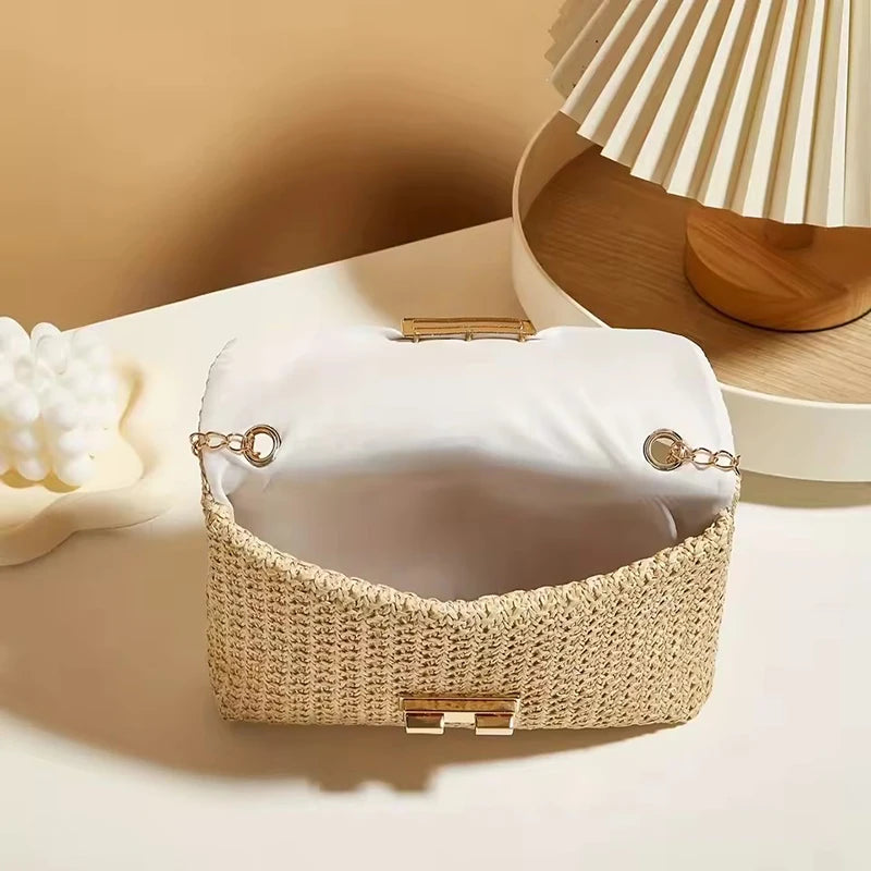 Crossbody Bag for Women Chain Strap Banquet Stylish Accessory Shoulder Bag for Day-to-Night Outfits